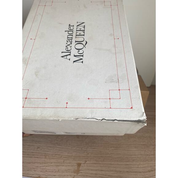 RARE Alexander McQueen Molly Kids Wht/ Paris Blue Leather Sneaker - SZ 28/ 11 C - Picture 15 of 15